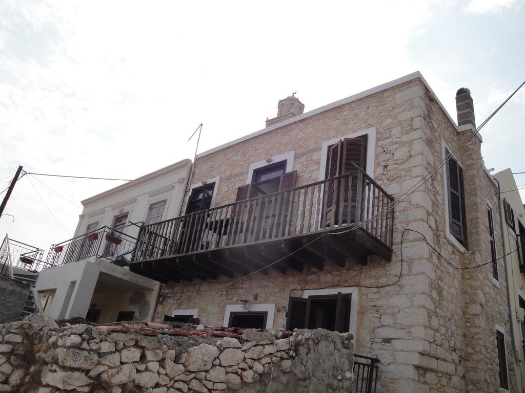 Villa Chrysodimi Chalki Town Habitación foto